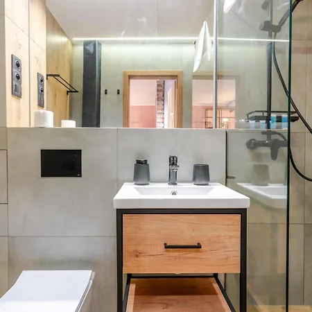 Spodek Light By Bookinghost Apartment *